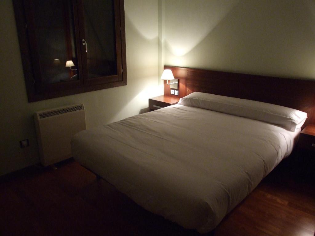 Roca Nevada Suites Villanúa Zimmer foto